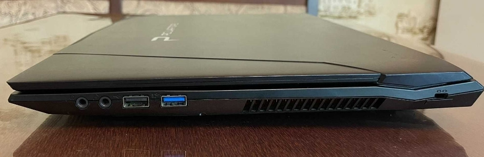 Ноутбук 15" FHD IPS Clevo N850HZ (i7-7700HQ/16/SSD256/Intel UHD) Харків - фото 1