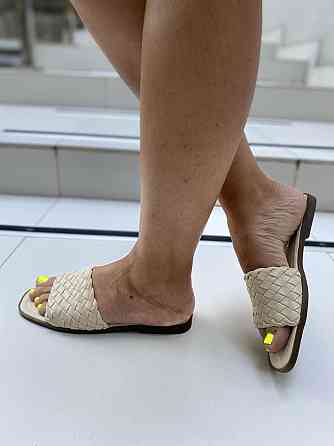 L&M Стильні шльопанці жіночі, штучна шкіра, бежеві на низькій підошві літні L&M 314-3 р. 38-40 Коломыя