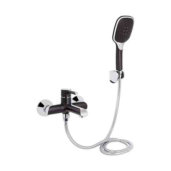 Смеситель для ванны Qtap Grand (c душевым гарнитуром) QTGRABCR006 Chrome/Black Киев