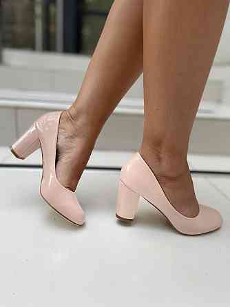 Туфлі жіночі YES MILE пудра еко-лак каблук 6см ( -1) Коломыя
