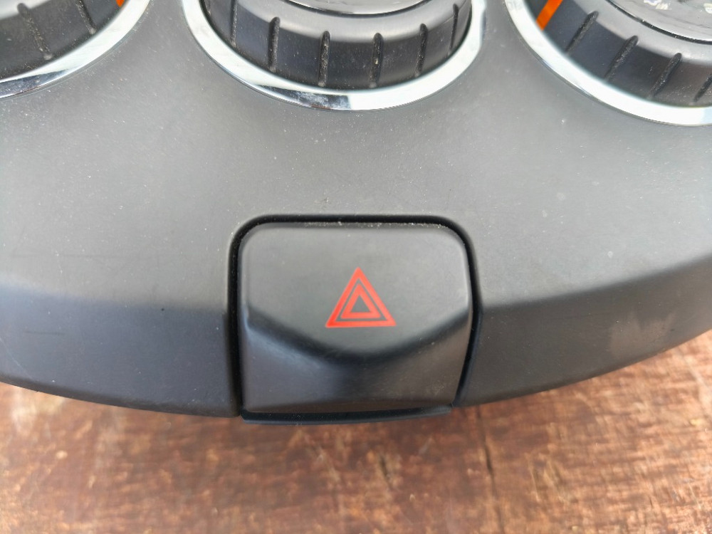 Кнопка аварійки Nissan Note E11 2005-2012 Ковель - фото 1