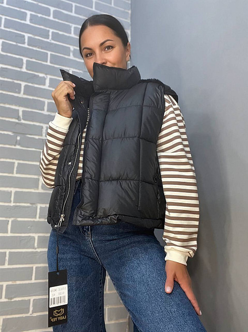 Жилетка женская Lady Yep 9039 стеганная короткая вставка из экокожи на спине черная, черный, 42 Киев - изображение 10