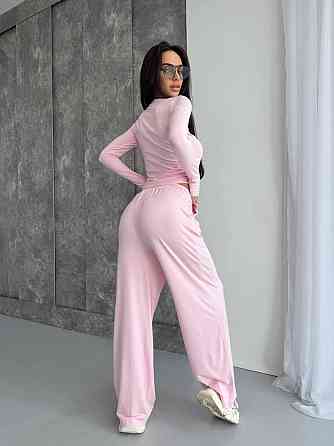 Женский стильный базовый костюм из мягкой эластичной ткани. Розовый, 46/48 Одесса