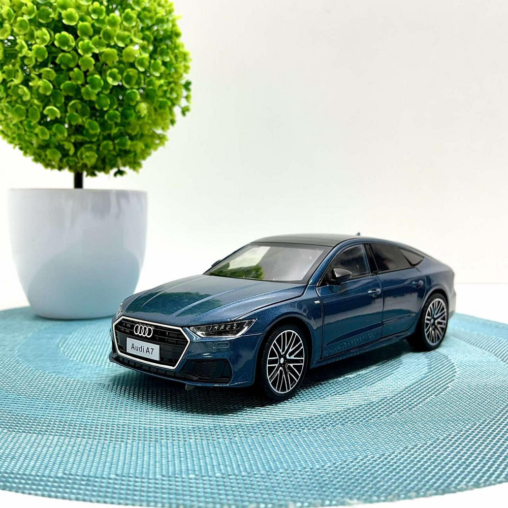 Машинка Audi А7 Авто Експерт металопластик 1:24 звук світло інерція Блакитна (1904-17) Чернігів - фото 1