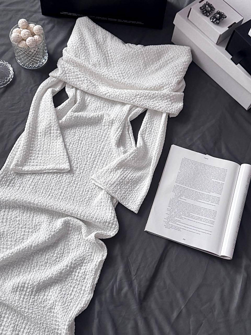 Женское элегантное нежное платье из нежного трикотажа букле Одесса - изображение 5