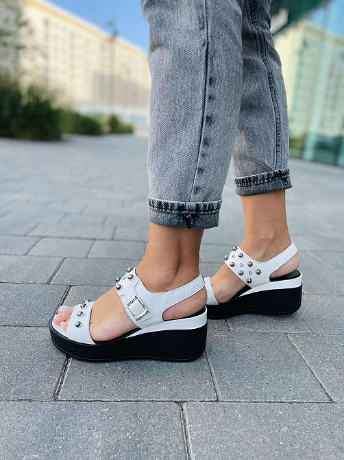 SOTHBY'S Босоніжки жіночі білі Sothby 's M-90 літні шкіряні на танкетці / Модні босоніжки 36р. Коломыя - изображение 3