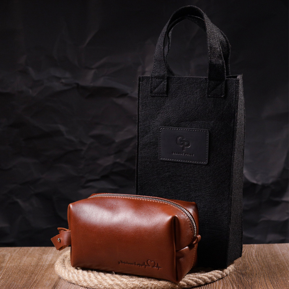 Чоловіча косметичка середнього розміру із гладкої шкіри на блискавці Серце GRANDE PELLE 16765 Світло-коричнева Київ - фото 8