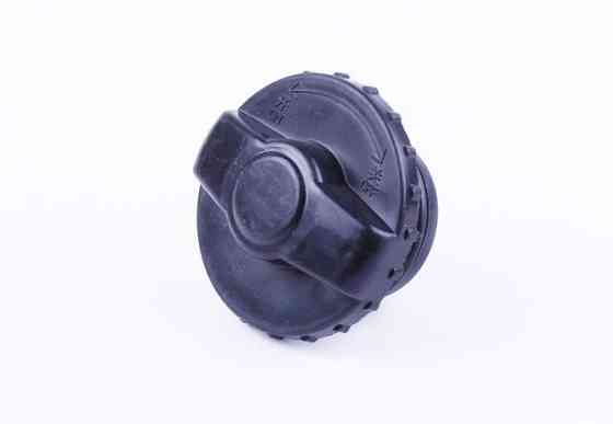 Кришка бака паливного з різьбленням (нового зразка) міні-трактор Донг Фенг 244/240 Мукачево