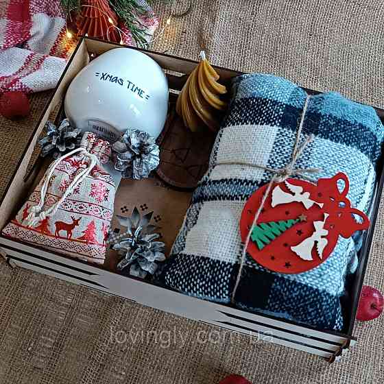 Святковий подарунковий набір на Новий Рік або Різдво з пледом і чашкою Ірпінь