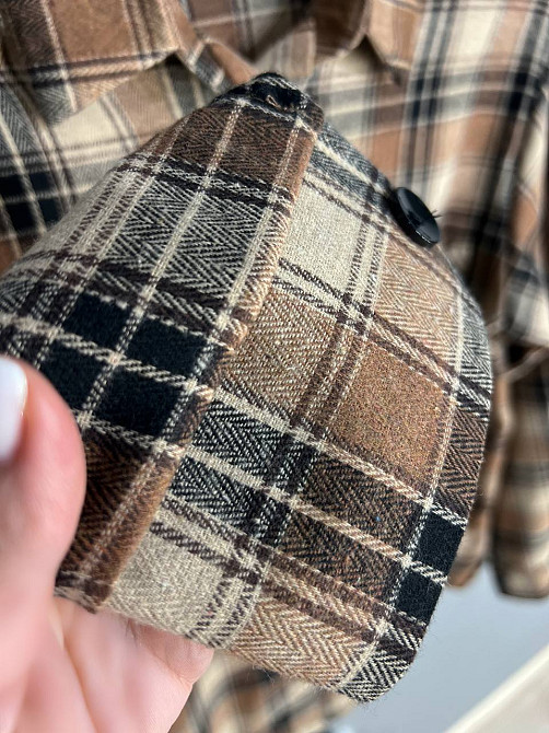 Сорочка жіноча Ariadna 2433 оверсайз подовжена картата тонка фланель в клітинку на гудзиках one size, коричневий, one size Київ - фото 3