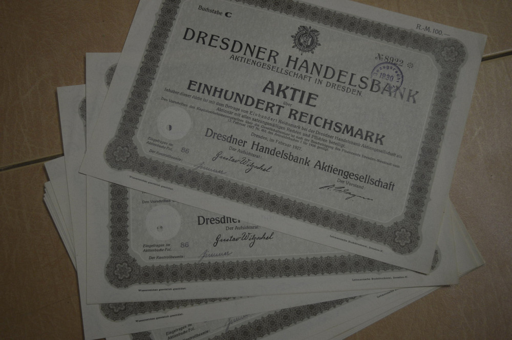Акция. Германия. Dresdner Handelsbank 100 reichbank 1927 год aUNC-UNC (5 - 1) Полтава - изображение 1