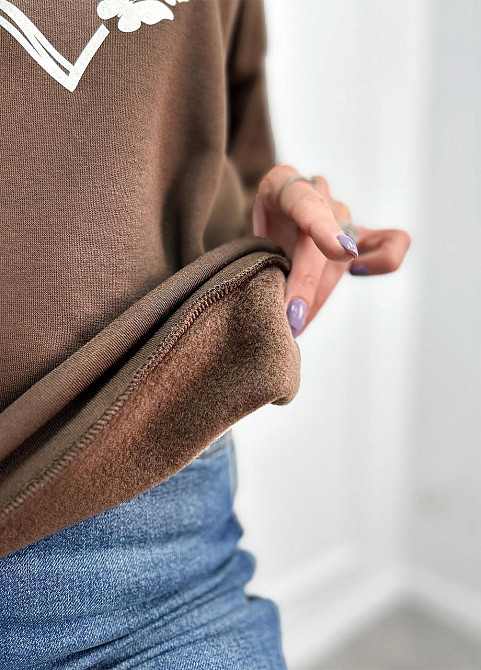 Утеплений світшот з принтом "Heart" оптом | Норма і батал Шоколадний, 50-52 Київ - фото 3