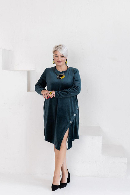 Жіноче стильне коротке плаття батал із королівського велюру Смарагдовий, 48/52 Одеса - фото 4