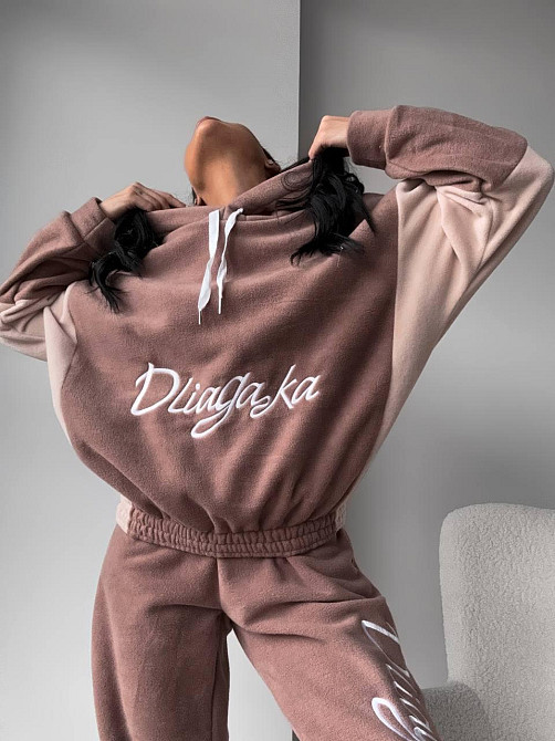 Жіночий теплий костюм з вишивкою Одеса - фото 4