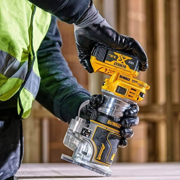 Фрезер акумуляторний безщітковий окантувальний DeWALT DCW600N 18 В, 6–8 мм, без АКБ і ЗП Київ - фото 7