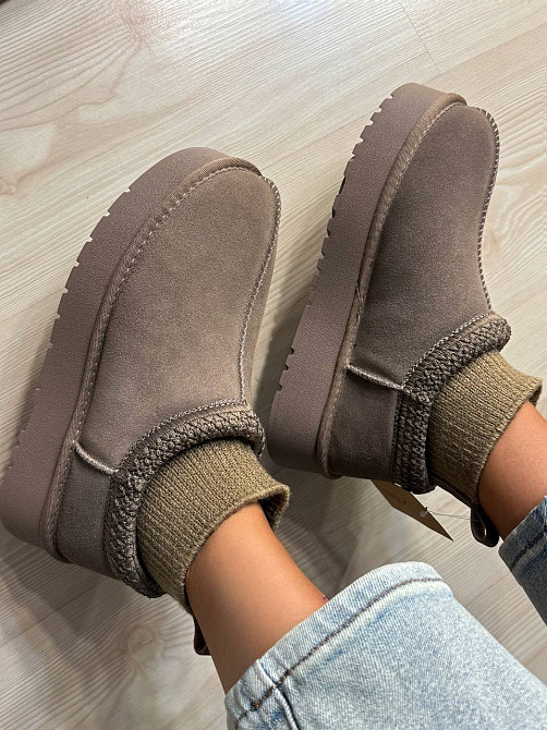 Угги женские Hengji 90-6 с носком и вышивкой натуральная замша бежевые, 40, 25,5 см Киев - изображение 6