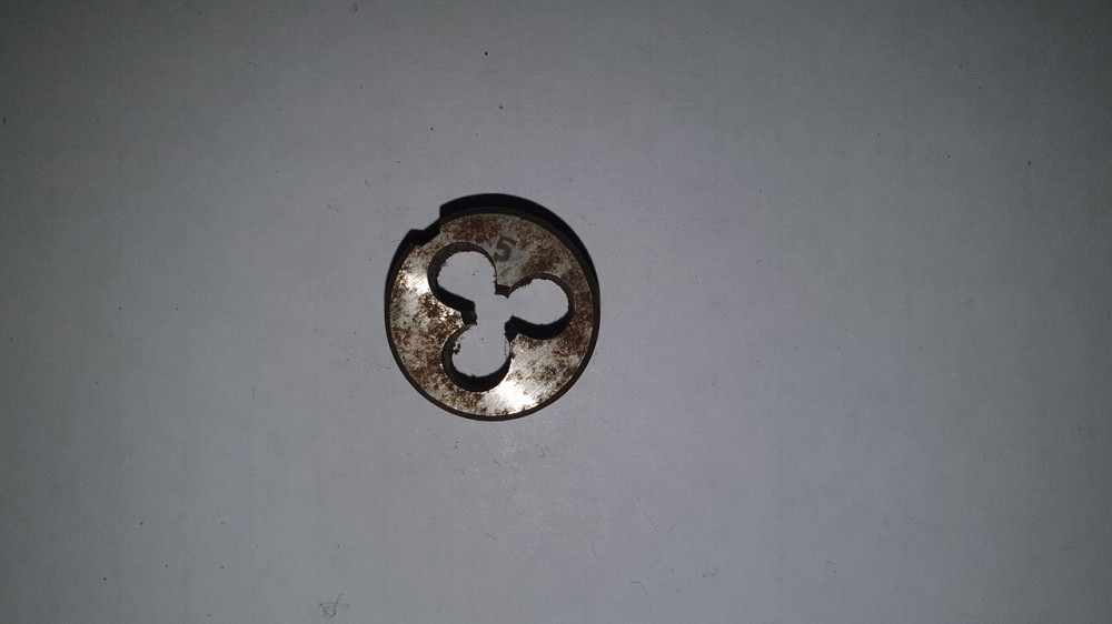 Плашка метрическая М5х0.8. СССР. Харьков - изображение 1