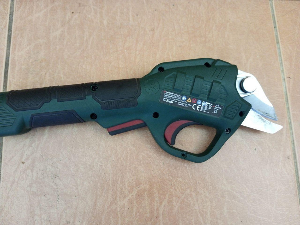 Профессиональный аккумуляторный секатор PARKSIDE PGSA 14 A1 для веток ДЕФЕКТ!!!! НЕ РАБОТАЕТ Полтава - изображение 1