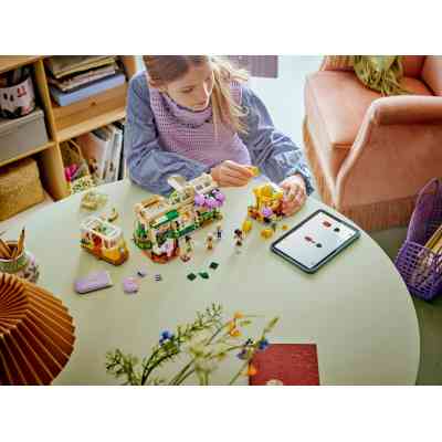 Конструктор LEGO Friends Кофейня с растениями и цветочный магазин и кофейня с растениями (42671) Винница