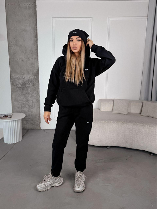 Женский стильный теплый костюм из флиса полар с шапкой Одесса - изображение 6