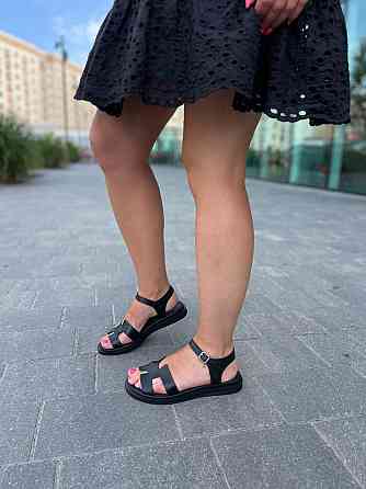 Mermaid Босоніжки жіночі чорні літні Mermaid 514 натуральна шкіра / Стильні босоніжки на низькі Коломыя