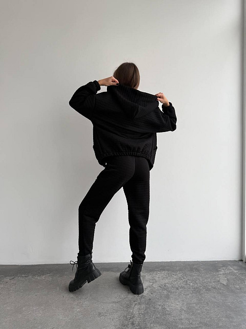 Жіночий прогулянковий костюм-трійка: кофта топ і штани Капітон Чорний, 46/48 Одеса - фото 9