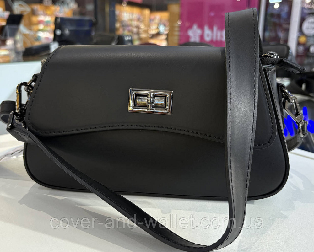 Елегантна каркасна жіноча сумочка з італійської шкіри чорного кольору Virginia Conti Київ - фото 1