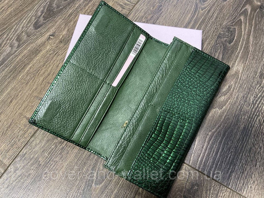 Лаковий зелений жіночий гаманець на магнітах з натуральної шкіри Marco Coverna MC-403-6061 Київ - фото 4