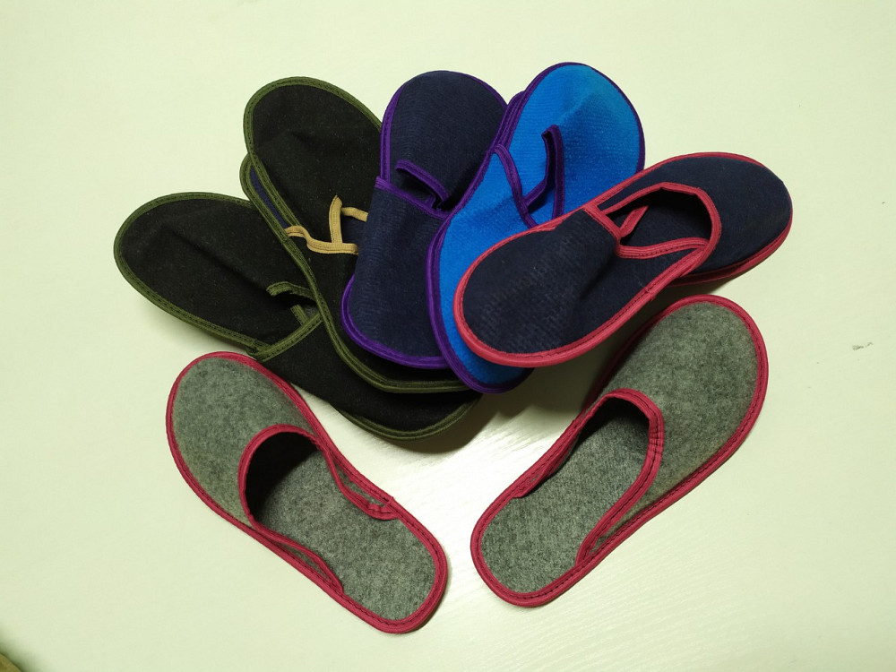 Набір гостьових тапочок для щоденного використання з нетканого матеріалу Одеса - фото 5