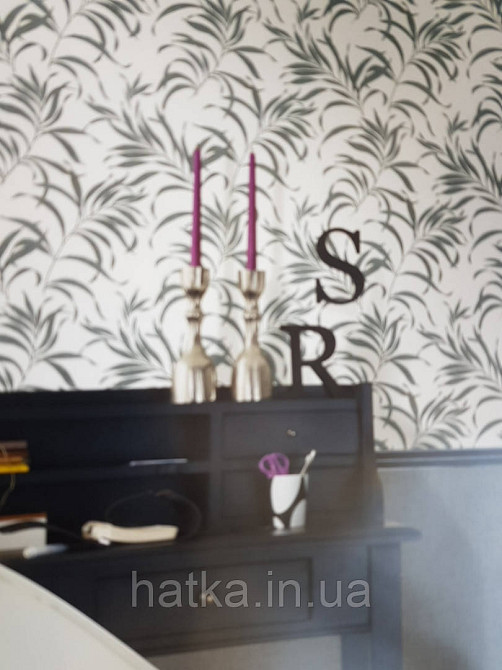 Шпалери вінілові на флізеліні Marburg Chelsea 0.53х10 дрібна сітка чорні гілки листя з блиском на білому Київ - фото 1