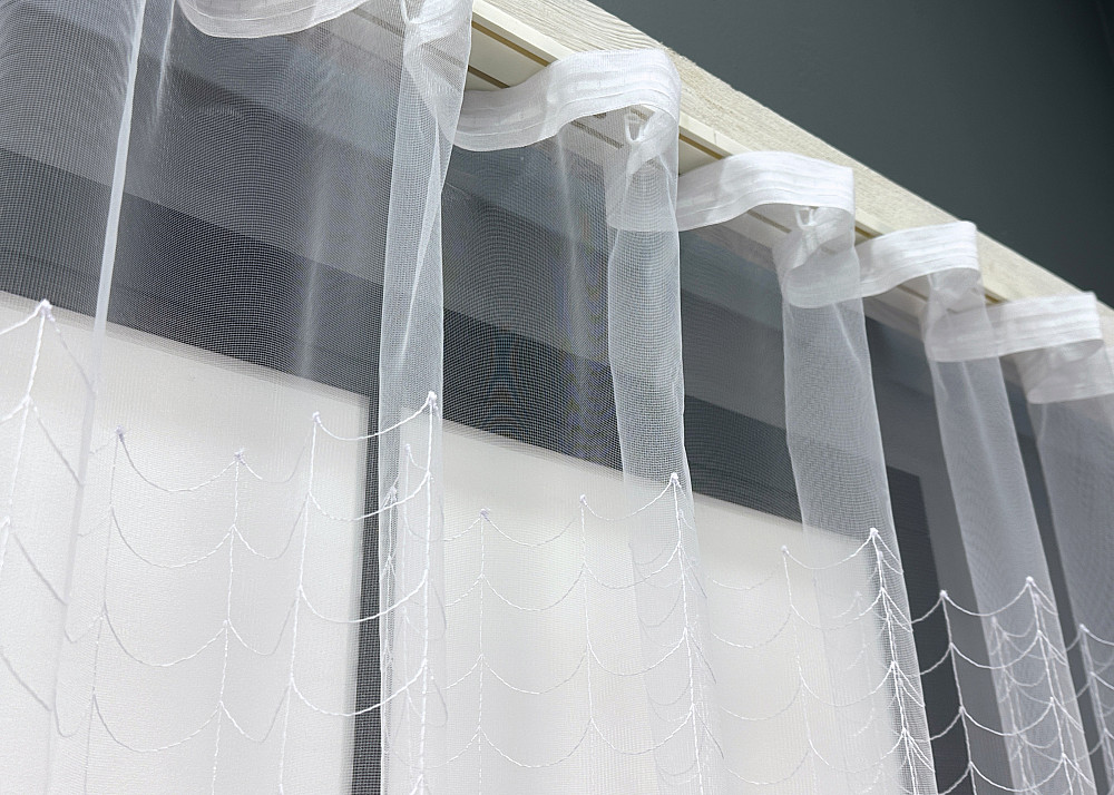 Тюль VR-Textil 1890т Фатин с вышивкой и люрексом Холодный белый 300х150 см (40-257) Киев - изображение 7