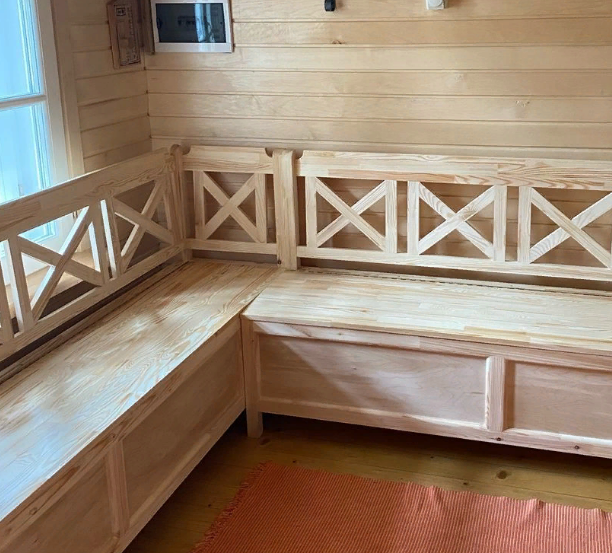 Угловая кухонная скамейка 