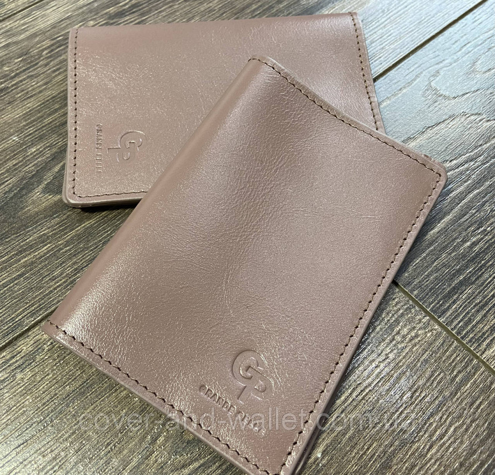 Красива жіноча обкладинка на паспорт світло-рожевого кольору зі шкіри Grande Pelle Київ - фото 2