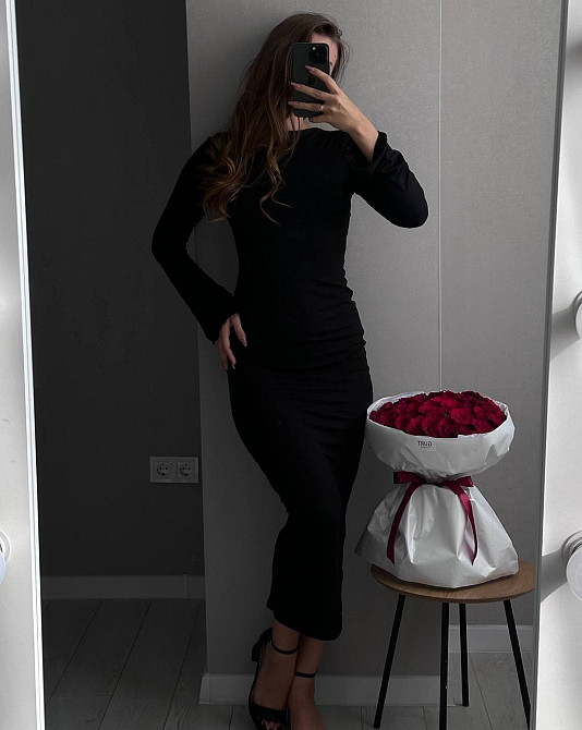Жіноча елегантна сукня міді з відкритою спинкою віскоза Одеса - фото 1