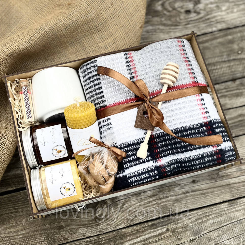 Оригінальний подарунок чоловікові – набір у дерев’яному боксі з пледом і медом Ірпінь - фото 1