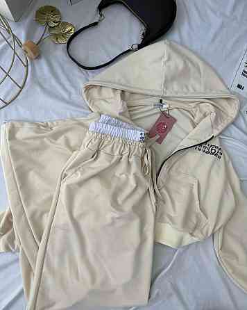 Жіночий стильний прогулянковий костюм із гумкою на штанах двонитка Молочний, 46/48 Одеса