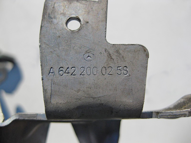 Mercedes-Benz  A6422000258 Трубка охолоджуючої рідини до правого впускного колектора двигуна OM642 V6 3.0 cdi C-Class W204 E-Class W212 C207 S-Class W Одесса - изображение 3