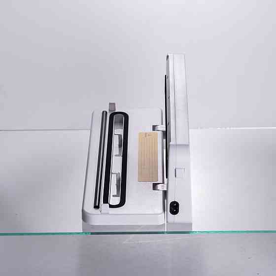 Yiwu Вакууматор побутовий + 10 пакетів 120 Вт 5 режимів роботи Білий HP-11-18 Коломыя