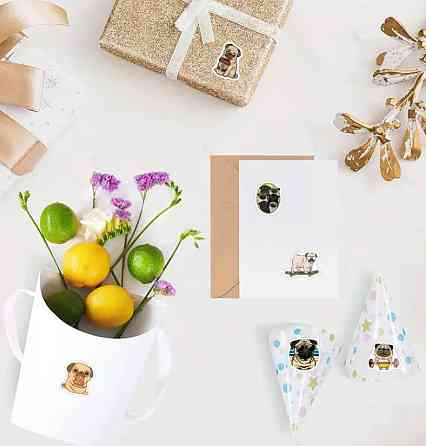 Рулон наліпок мопси – 500 шт яскравих стікерів для декору Київ