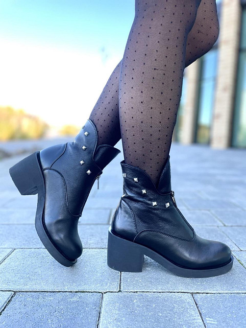 Черевики жіночі LaDi чорні натуральна шкіра зима высота 16см каблук 7см (2213) Коломия - фото 6