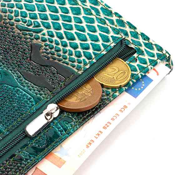 Лакований гаманець для жінок із натуральної фактурної шкіри з тисненням під рептилію Зелений (CANPELLINI) Київ