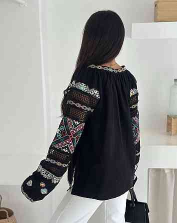 Женская современная вышиванка с разноцветной вышивкой 80% хлопок, 20% полиэстер. Черный, 50 Одесса
