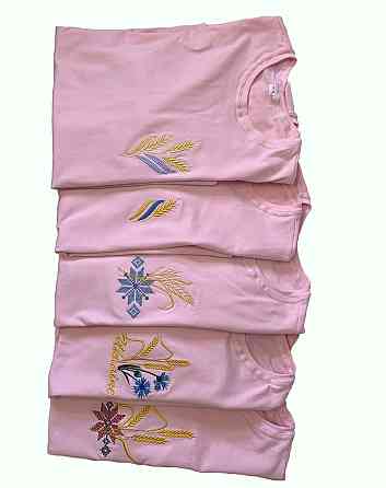 Женская нежная вышитая футболка вышиванка светло розовая с невероятным волшебным орнаментом Колоски Киев