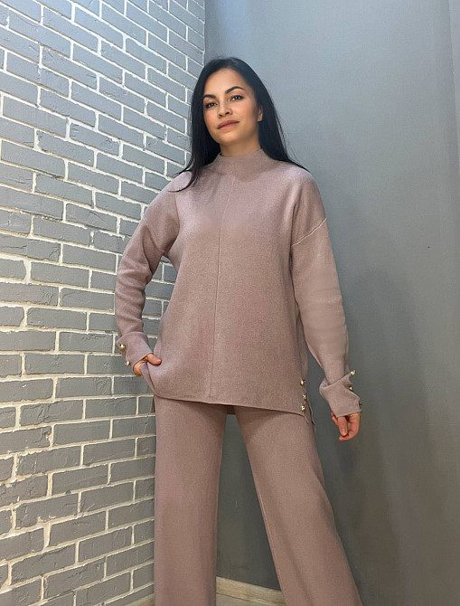 Костюм жіночий De Red 77029 в'язка брюки зі светром оверсайз гудзики one size, пудра, one size Київ - фото 8