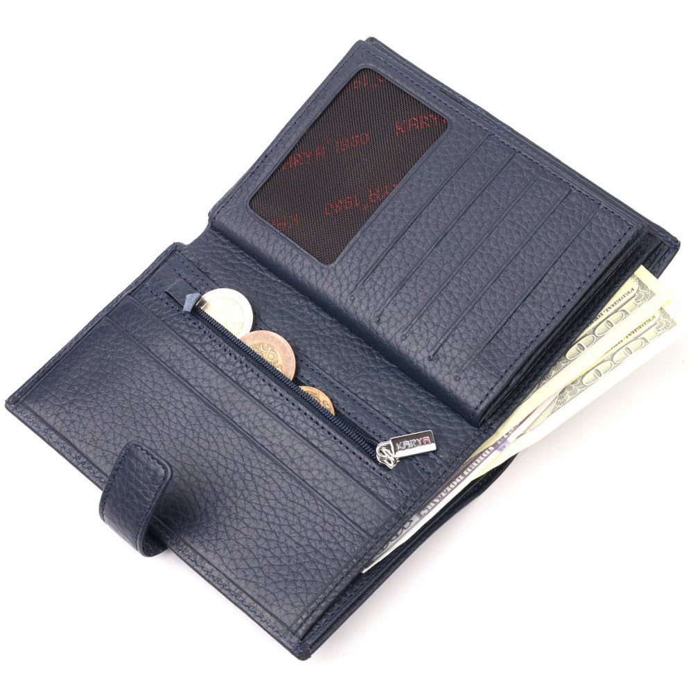 Вертикальное мужское портмоне с хлястиком из натуральной кожи KARYA 21190 Синий Киев - изображение 4