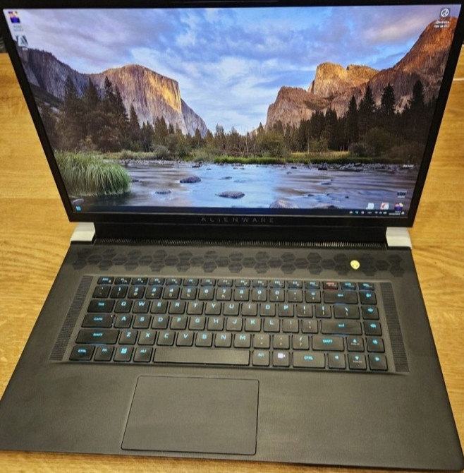 Ноутбук: Alienware R2 x17 i9 480Hz. Киев - изображение 6