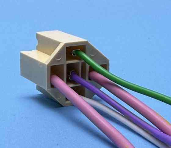 Разъем реле 40А пластиковый 5-контактный с проводом  (Украина) Харьков