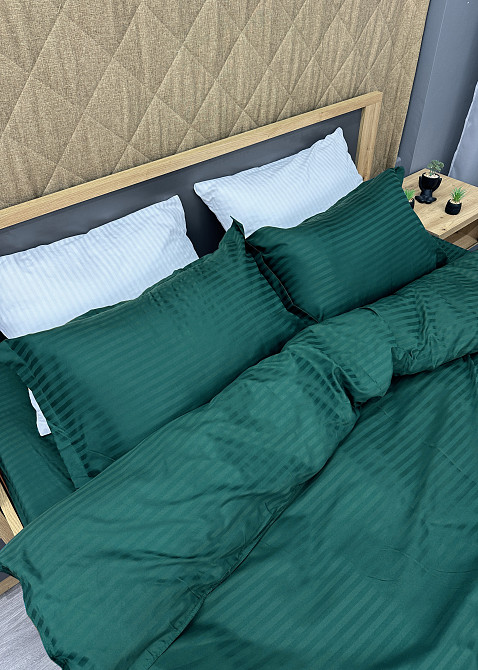 Комплект постільної білизни Страйп-сатин Сімейний з простирадлом на резинці 180х200х25, 2 підковдри 150х200, 2 наволочки 70х70 Смарагдовий (88-220) Київ - фото 7