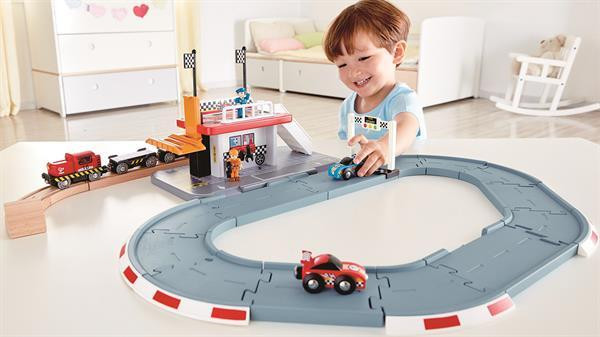 Автотрек Hape Гоночна траса та станція (E3734) Харків - фото 17