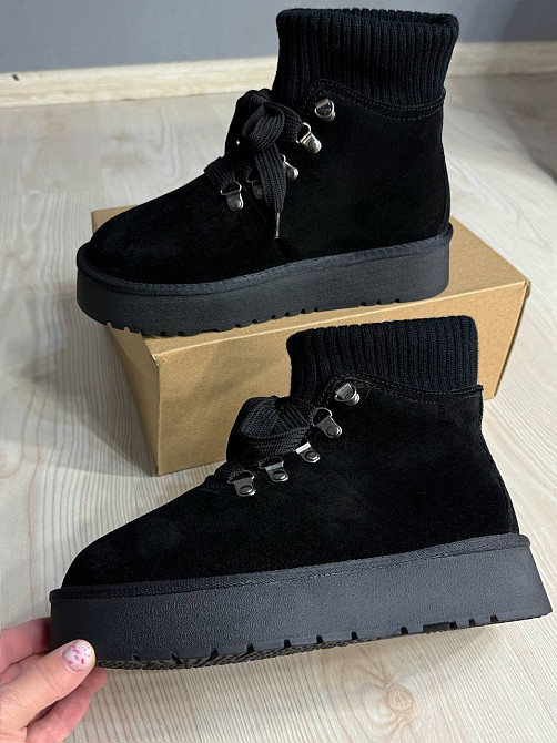 Уггі жіночі Hengji 007-1 замшеві шнурівка зі шкарпеткою чорні, 37, 23,5 см Київ - фото 2